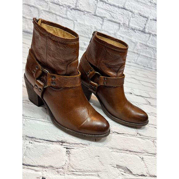Frye Shoes - 🔥SALE! FRYE Tabitha Harness Boot Short Back Zip Cognac Leather size 8.5 3477 944